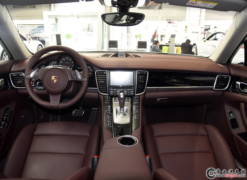 Panamera܇(ch) ^D
